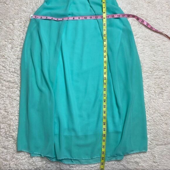 French Halter Dress with Flowy Back size M from French Boutique - Picture 5 of 10